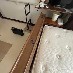 ② シングルベッド　マットレス付の画像