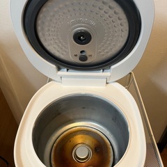 【無料配送】ヤマダセレクト　炊飯器　３合炊きの画像