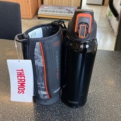 M2509-200 THERMOS 水筒 真空断熱 スポーツボトル 1.0L ワンタッチ オープン 未使用品　保管汚れ有りの画像