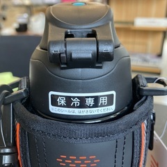 M2509-200 THERMOS 水筒 真空断熱 スポーツボトル 1.0L ワンタッチ オープン 未使用品　保管汚れ有りの画像