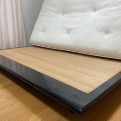 マットレスと台の画像