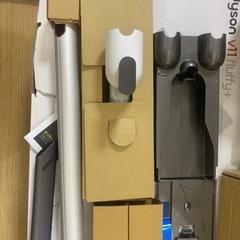 Dyson V11 Fluffy アクセサリーセット + 純正 専用スタンドの画像