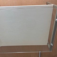 モダンガラスセンターテーブルの画像