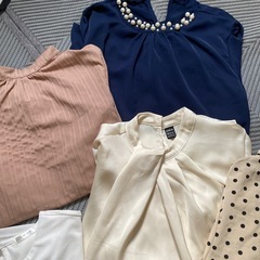 美品❣️オフィスブラウスの画像