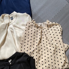 美品❣️オフィスブラウスの画像