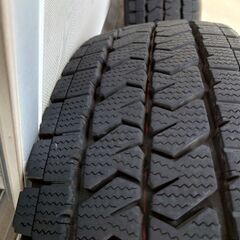 195/80R15 LTスタッドレスタイヤアルミホイール付４本の画像
