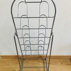コンパクトになるスリッパラックの画像