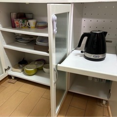 食器棚の画像