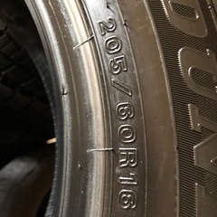 205/60R16 スタッドレスタイヤ取り付け無料の画像