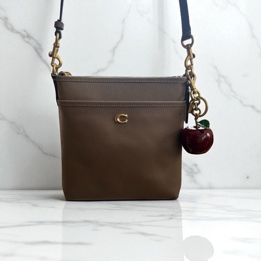 COACH コーチ バッグチャーム スモールアップル キーホルダー ストラップ