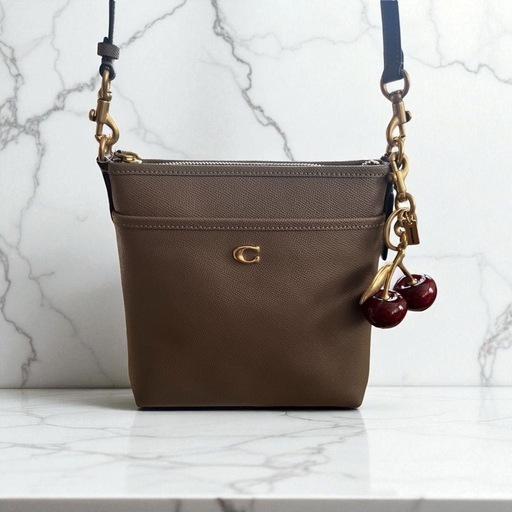 COACH コーチ バッグチャーム チェリー キーホルダー ストラップ