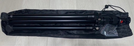 【定価半額以下・美品・受渡し場所相談可】【高機能プロジェクター】Anker Nebula Capsule IIスタンド付