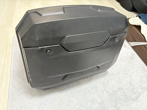 Vストローム250純正パニアケース3点セット（鍵2つﾘｱﾎﾞｯｸｽ台座付）