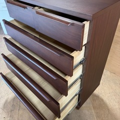 木製チェストの画像
