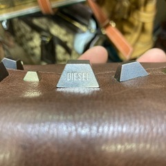 DIESEL 長財布　チョコレートスタッズの画像