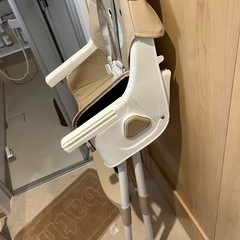 ベビー椅子
の画像