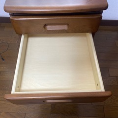 キャスター付きの棚の画像