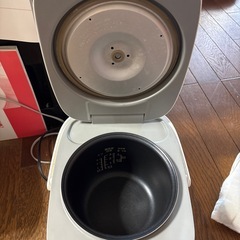 YAMAZEN炊飯器3合炊きの画像