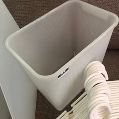 プラスチックハンガー他 の画像