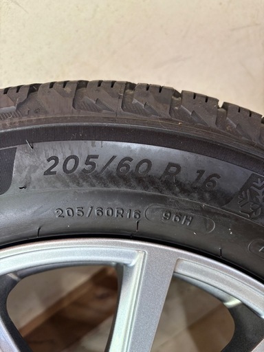 205/60R16 スタッドレスタイヤ、アルミホイールセット