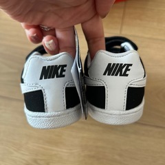 NIKE 13.0㎝　新品未使用　スニーカー　靴の画像