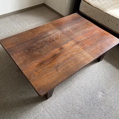 和　テーブルの画像