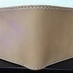 牛本革　二つ折り財布の画像