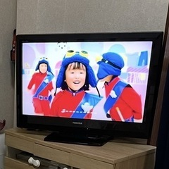 東芝　32型　液晶テレビの画像