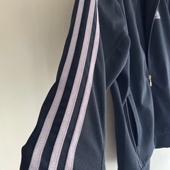 adidas ジップアップ上着【S】の画像