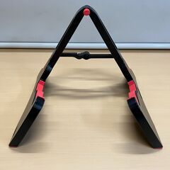 折りたたみ式ギタースタンド・黒いうさぎの画像
