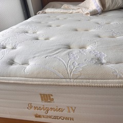 【お値下げ可】大塚家具　高級ベッド　セミダブルベッド　敷きパッド　マットレス　骨組みセットの画像