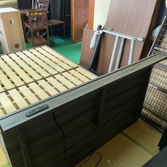 セミダブルベッド　マットレス付の画像