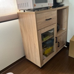 食器棚の画像