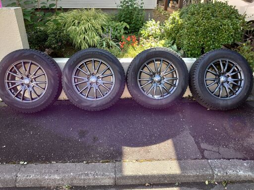 NISSAN　XTRAILに最適　美品ホイール（17インチ　7J　オフセット40　PCD114.3　5H）＋スタッドレスタイヤ　4本