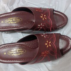 【未使用】婦人用サンダル Mサイズ 天板実寸約23cm EEEEの画像