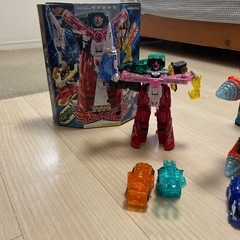 キラメイジャーとリュウソウジャーのおもちゃの画像
