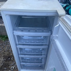 三菱ノンフロン冷凍庫　122L　07年製の画像
