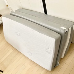 マットレス込み　IKEA ベッド ダブルサイズ　完売カラー ライトグレー　SLATTUM スラットゥムの画像