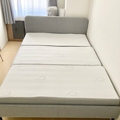 マットレス込み　IKEA ベッド ダブルサイズ　完売カラー ライトグレー　SLATTUM スラットゥムの画像