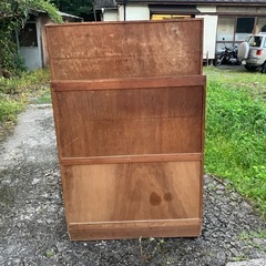 早いもの勝ち！収納付き食器棚の画像