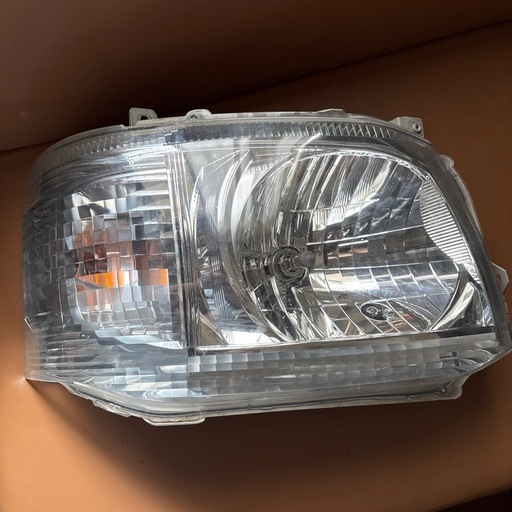 ハイエースベッドライト