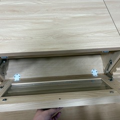 テレビボードの画像