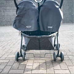 Graco DuoGlider ダブルベビーカー グレー/ブラックの画像