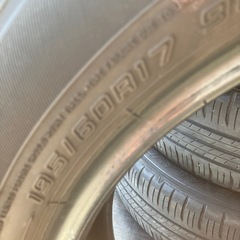 ライズ　ロッキー　195/60R17 中古タイヤ４本　近々処分しますの画像