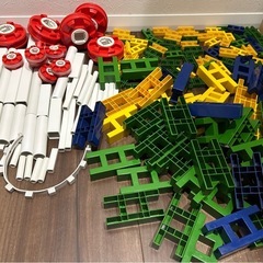 全部で約200個⭐️H型のブロックの画像