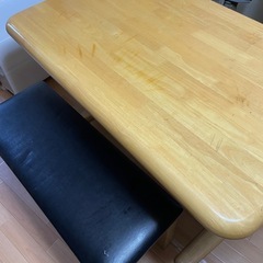 ダイニングテーブル　木製の画像