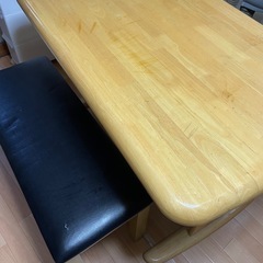 ダイニングテーブル　木製の画像