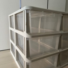 衣装ケースの画像