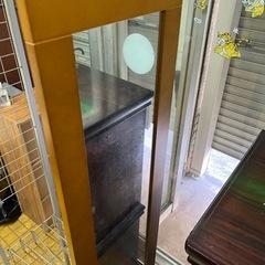 レトロなオープンクローゼットの画像