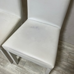 白いすみ2脚の画像